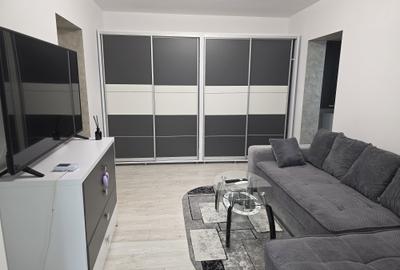 Apartament cu 2 camere semidecomandat în Craiovei - 3