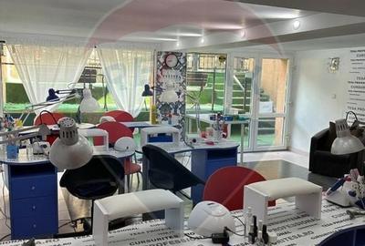 Spatiu comercial cochet de inchiriat in zona Moinesti - 3