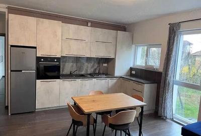 Apartament cu 3 camere decomandat în Cornișa - 6