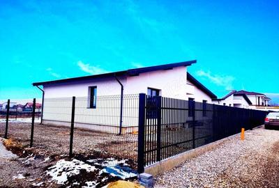 Casă cu 4 camere în Cristian - 14