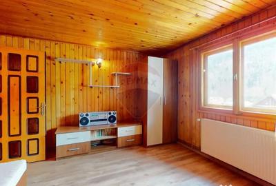 Casă cu 7 camere cu Garaj în Platoul Izvor - 9