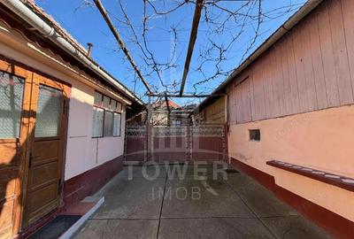 Casă cu 3 camere cu Canalizare în Central - 2