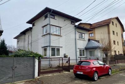 Casa individuala, zona centrala Radauti - 4