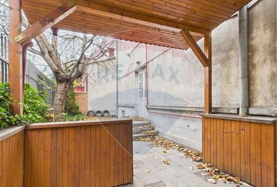 Casă cu 15 camere cu Teren 263 Mp în Ștefan cel Mare