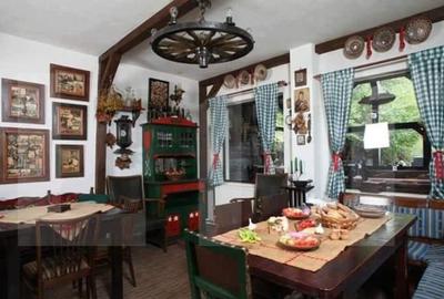 Casa de 6 camere, 320 mp, teren 700 mp, zona Bran - 15