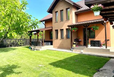 Proprietar , vand casa P+ 1 +Pod construita din caramida, cu curte de 1.641 mp