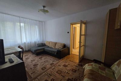 Apartament cu 3 camere decomandat în Independenței - 2