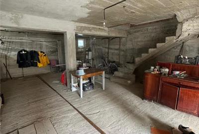 Casă cu Teren 319 Mp în Central - 2