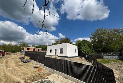 Casă individuală cu 3 camere în Exterior Nord