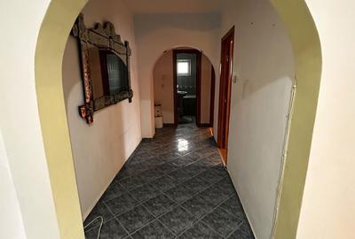 Apartament cu 3 camere decomandat în Micro 3 - 2