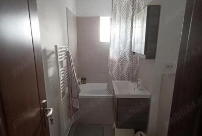 Apartament cu 4 camere decomandat în Central - 4