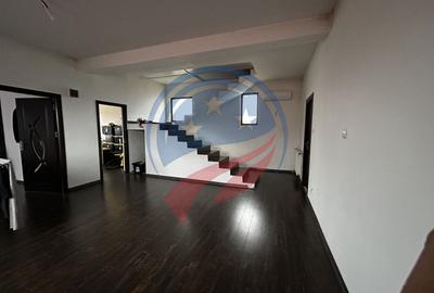 Casă cu 6 camere cu Canalizare în Exterior Est - 5