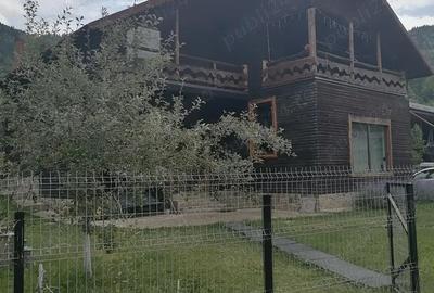 Casa cu teren la Tarcau zona Cazaci