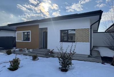 Casă individuală cu 4 camere cu Canalizare în Tunari - 2