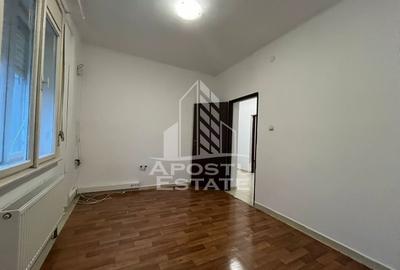 Casa individuala, cu 3 camere, 2 fronturi, teren 652, zona Olimpia - 3