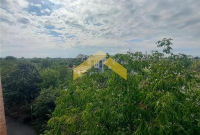 Apartament de vanzare zona 300 - 2
