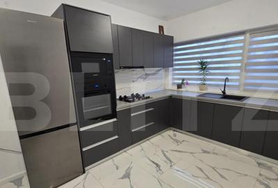 Casă cu 4 camere cu Teren 240 Mp în Central