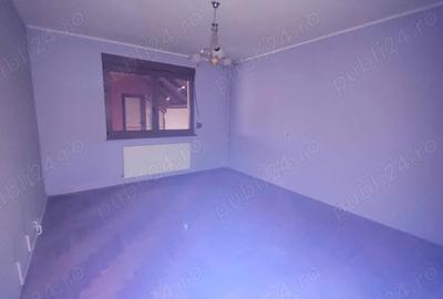 Casă cu 6 camere cu Teren 2001 Mp în Central - 20