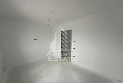 Casă cu 5 camere cu Teren 320 Mp în Ghiroda - 9