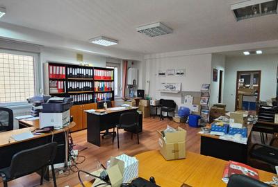 Vand apartament de 3 camere situat pe strada Luptei,intr-un bloc din 2006,parter - 2