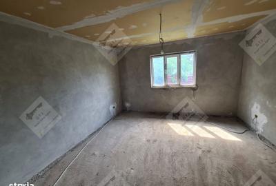 Casă cu 4 camere decomandat în Garoafa - 10