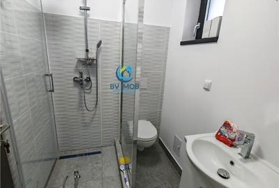 Casă cu 4 camere cu Canalizare în Central - 2