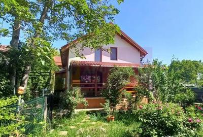 Casă cu 5 camere cu Teren 578 Mp în Joița - 2