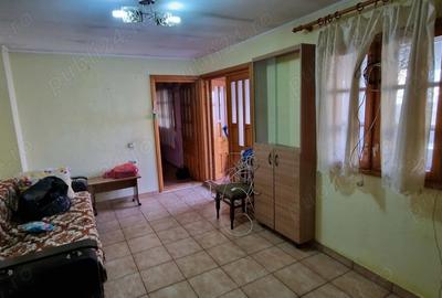 Casă cu 3 camere în Chercea - 2