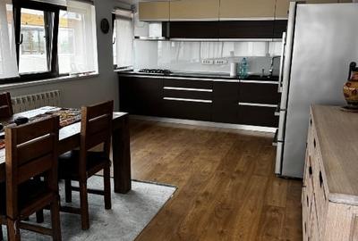 Apartament cu 4 camere decomandat, mobilat în Central - 1