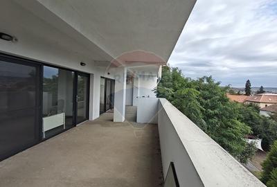 Birou, de 167 mp, în Gruia - 5