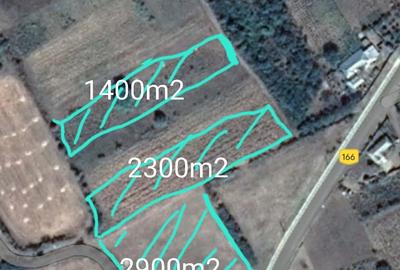 Teren de 6600 mp, în Barboși