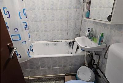 Apartament cu 2 camere semidecomandat, mobilat în Florilor