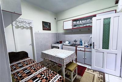 Casa pe un nivel renovata,curte individuala teren 780mp - 9