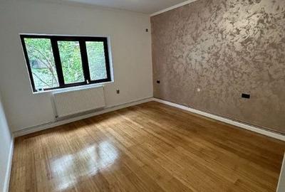 Vanzare Apartament 3 camere Vila la 1 Minut Metrou Tineretului