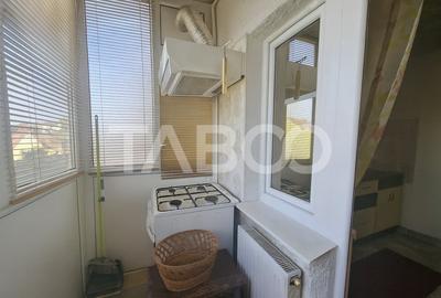 Apartament decomandat Strand 2 camere balcon etaj intermediar 3 - 24