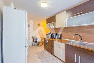 Apartament cu 2 camere semidecomandat, mobilat în Blumăna