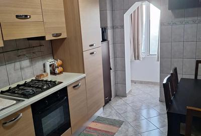 Apartament 4 camere , centru - 1