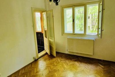 Apartament cu 4 camere decomandat în Aradului - 4