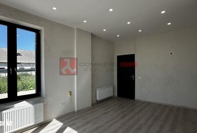 Spațiu comercial, de 1,048 mp, în Bod - 15