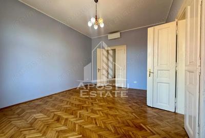 Apartament cu 5 camere decomandat în Sinaia - 12