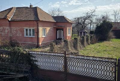 Casă cu Teren 2800 Mp în Totești - 9