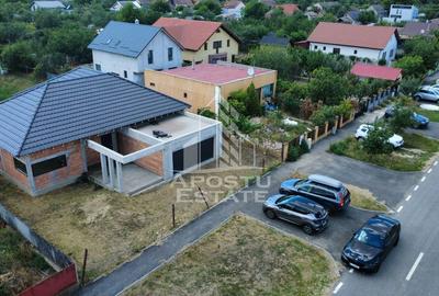 Casa individuala cu 4 camere si teren de 670 mp, Parta,  comision 0 - 2