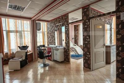 Spațiu comercial, de 70 mp, în Central - 6