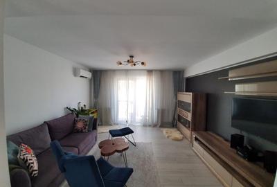 Apartament cu 2 camere, mobilat în Periferie