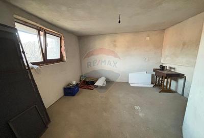 Casa Noua pe 3 niveluri in Media? zona Baznei - prive... - 13