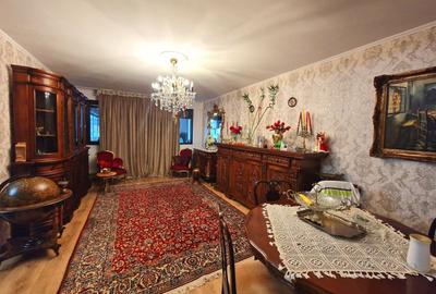 Refugiu Premium in Mogosoaia: Vila P+M, 5 dormitoare, curte 356 mp - 2