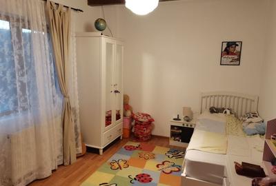 Casă cu 4 camere în Central - 6