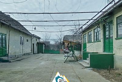 Casa traditionala cu 4 camere, in Cuvin - 8