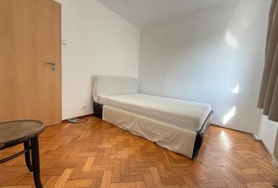 Apartament spatios, decomandat, 3 camere + dressing - Sagului - 3