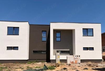 Casă cu Teren 610 Mp în Dumbrăvița